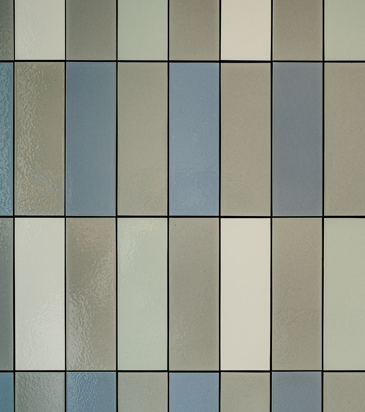 Flat / gloss – A.a. Danto